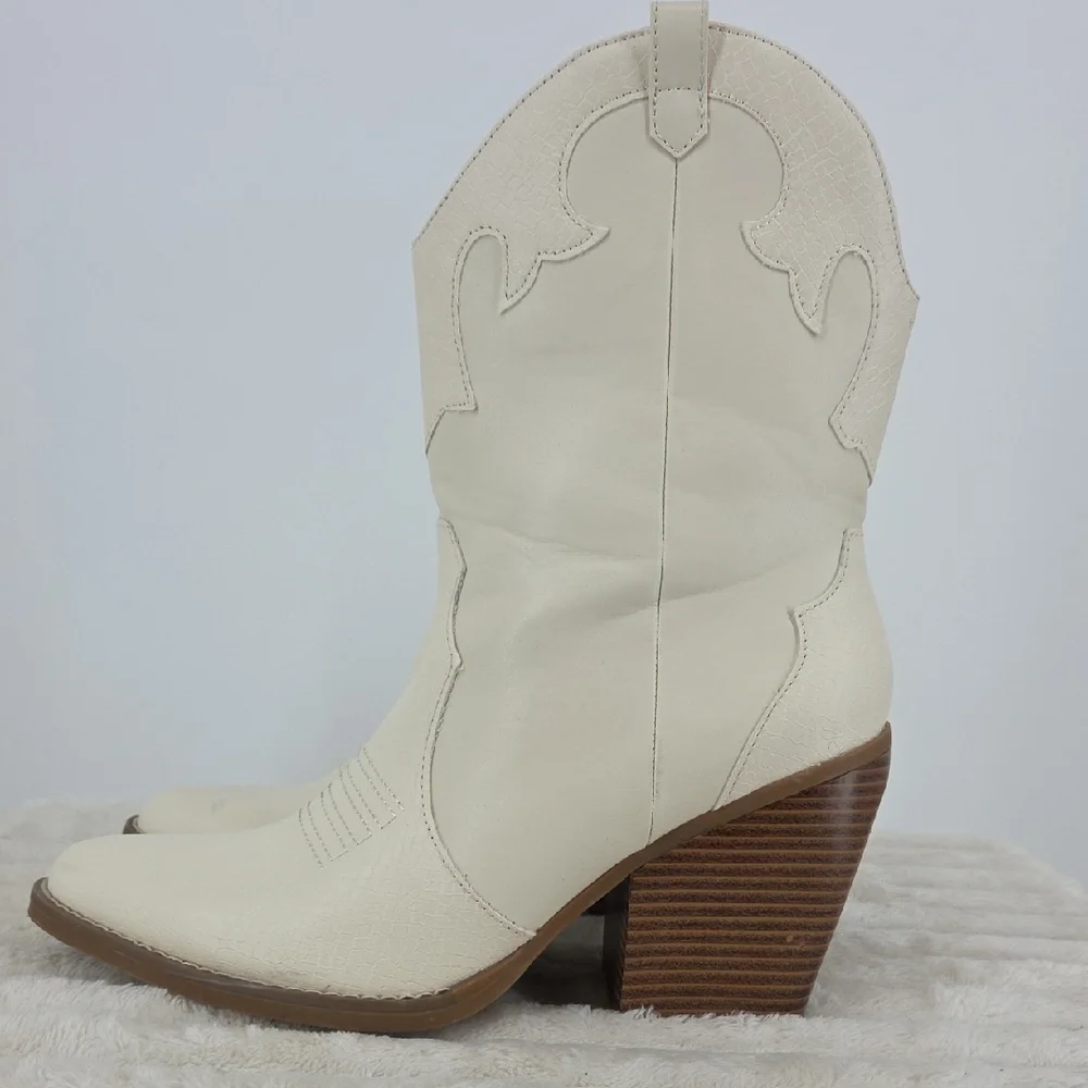 DSW Cream Western Ankle Booties